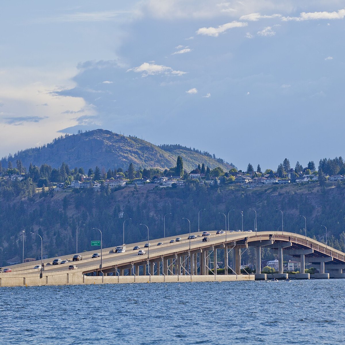W.R. Bennett Bridge, Kelowna