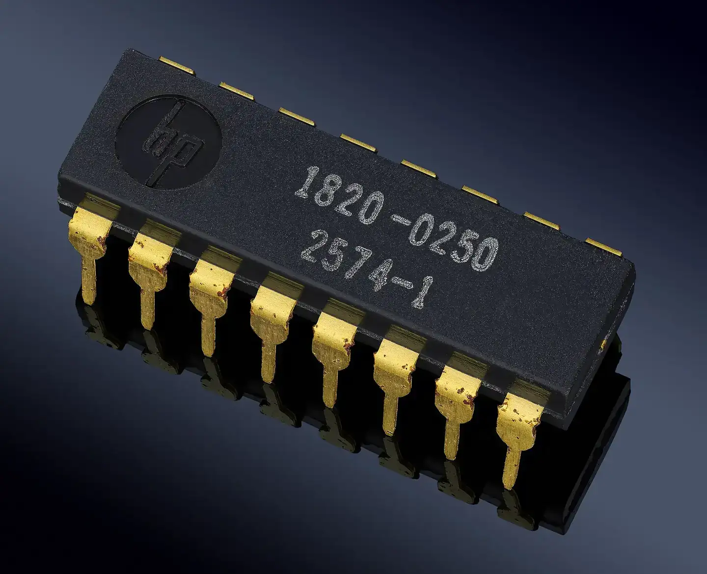 A Hewlett-Packard integrated circuit from 1974